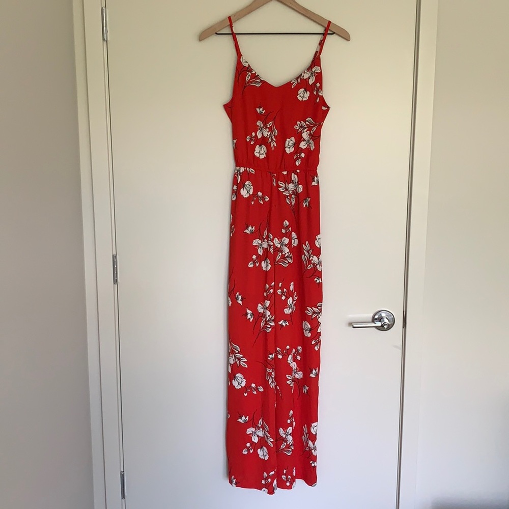 Women’s red floral jumpsuit - new with tags!